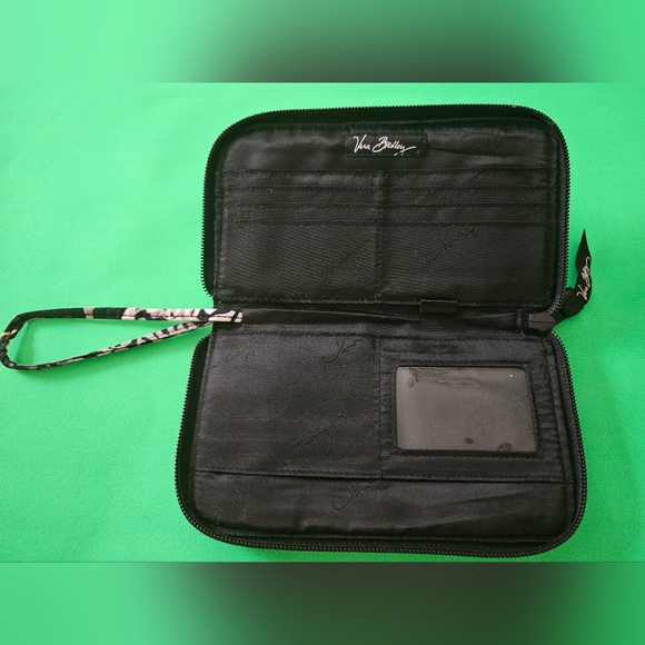 Vera Bradley Quilted Wristlet Yellow/Black/Gray/White Pre-Owned - Picture 3 of 3